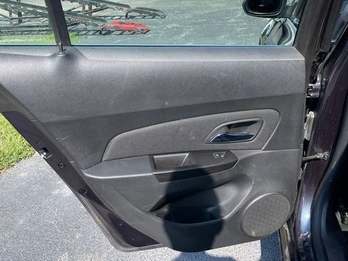 Used 2014 Chevrolet Cruze LT FWD image 15