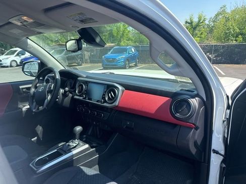Used 2023 Toyota Tacoma SR5 AWD/4WD image 14