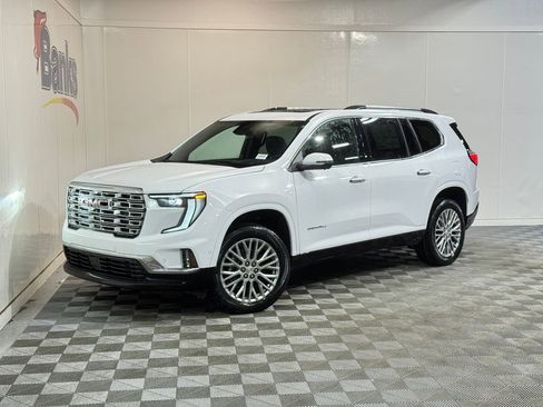 New 2026 GMC Acadia Denali w/ Super Cruise Package image 2