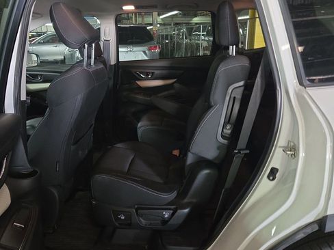 Used 2021 Subaru Ascent Premium w/ Convenience Package AWD/4WD image 8
