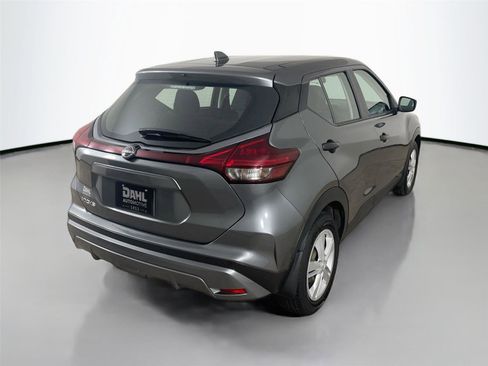 Used 2023 Nissan Kicks S image 7