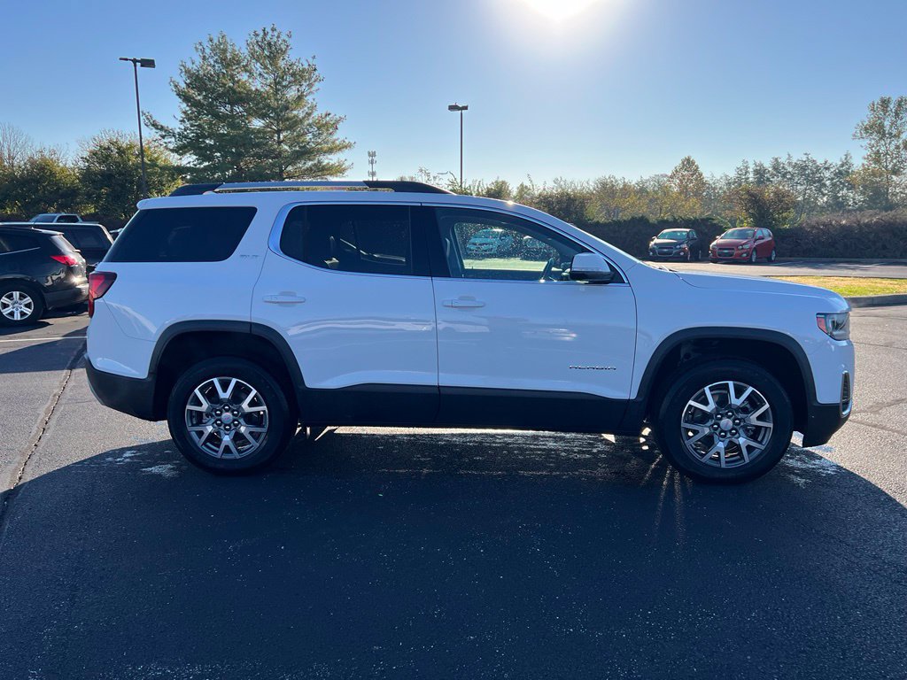 Used 2023 GMC Acadia SLT w/ Technology Package FWD image 5