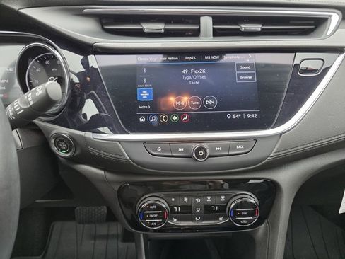 Used 2021 Buick Encore GX Select image 31