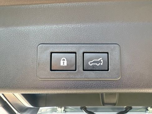 Used 2022 Subaru Ascent Touring AWD/4WD image 39