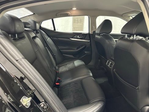 Used 2017 Nissan Maxima SR w/ Midnight Edition image 51