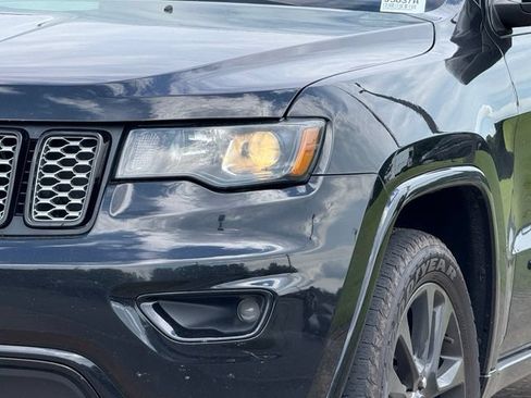 Used 2021 Jeep Grand Cherokee Laredo X AWD/4WD image 11
