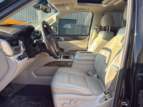Used 2017 GMC Yukon Denali w/ Open Road Package AWD/4WD image 9