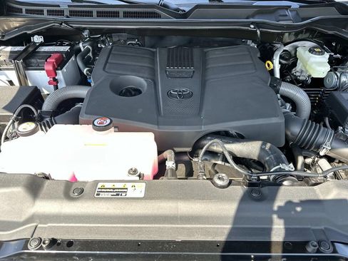 New 2026 Toyota Tundra SR5 AWD/4WD image 10
