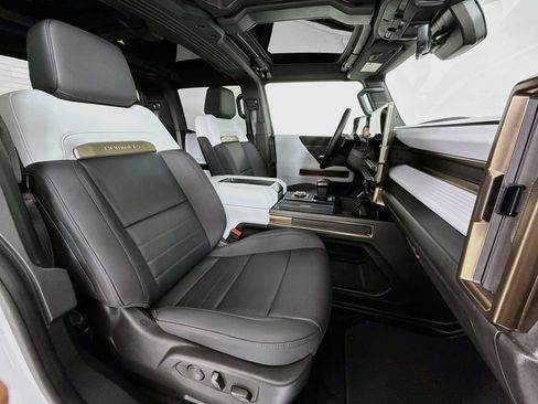 Used 2024 GMC Hummer EV 3X w/ Extreme Off-Road Package AWD/4WD image 28