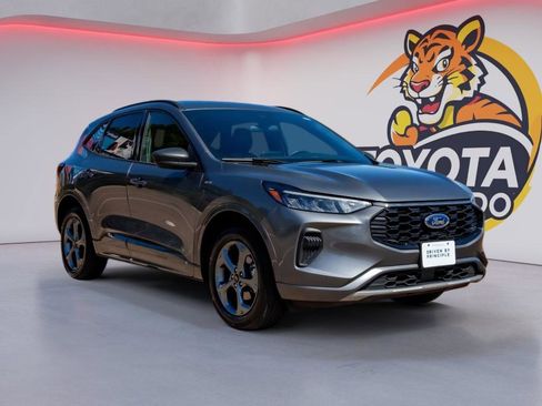 Used 2024 Ford Escape ST-Line image 3