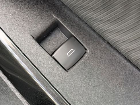 New 2026 Chevrolet Equinox LT w/ Convenience Package II image 35