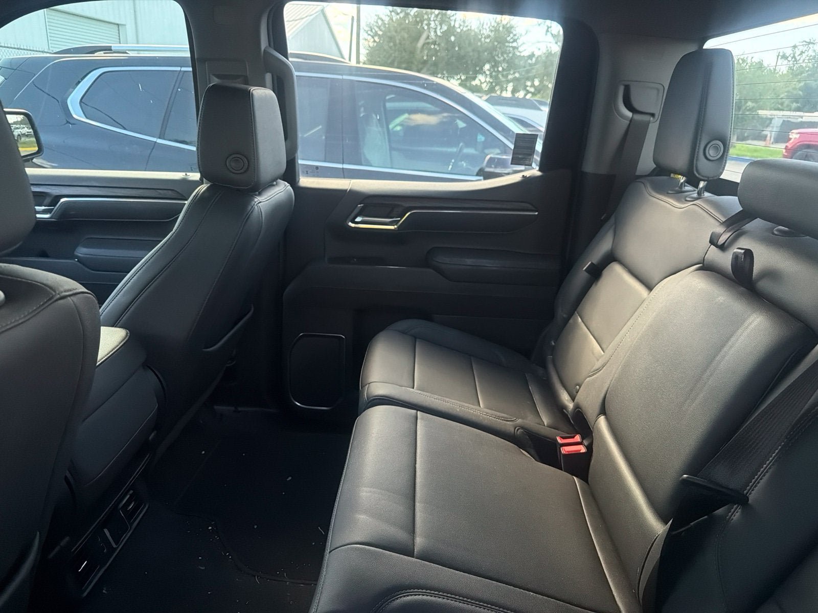 Used 2026 GMC Sierra 1500 SLT AWD/4WD image 9