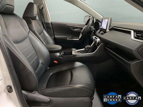 Used 2024 Toyota RAV4 XLE Premium image 23