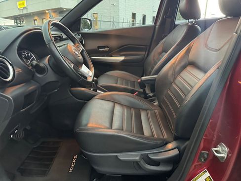 Used 2020 Nissan Kicks SR w/ SR Premium Package FWD image 25