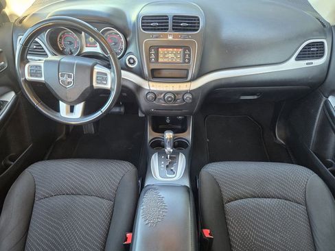 Used 2019 Dodge Journey SE w/ Connectivity Group FWD image 28