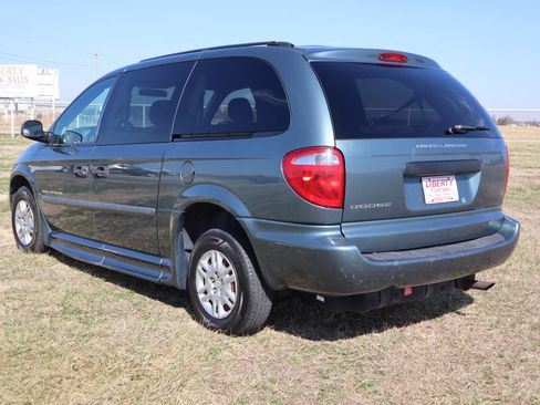 Used 2006 Dodge Grand Caravan SE w/ Popular Equipment Group I image 3
