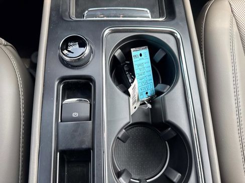 New 2025 Lincoln Corsair FWD w/ Equipment Group 101A image 29