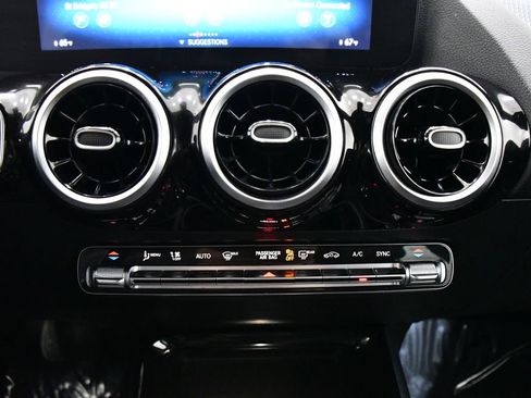 Certified 2022 Mercedes-Benz GLA 250 4MATIC image 14