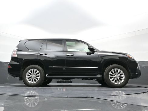 Used 2019 Lexus GX 460 Premium w/ Premium Package image 28
