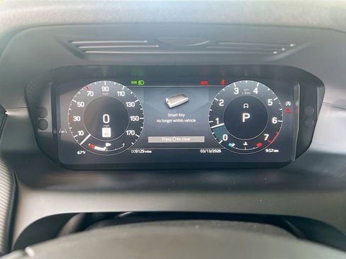 Used 2025 Land Rover Discovery Sport Dynamic SE image 15