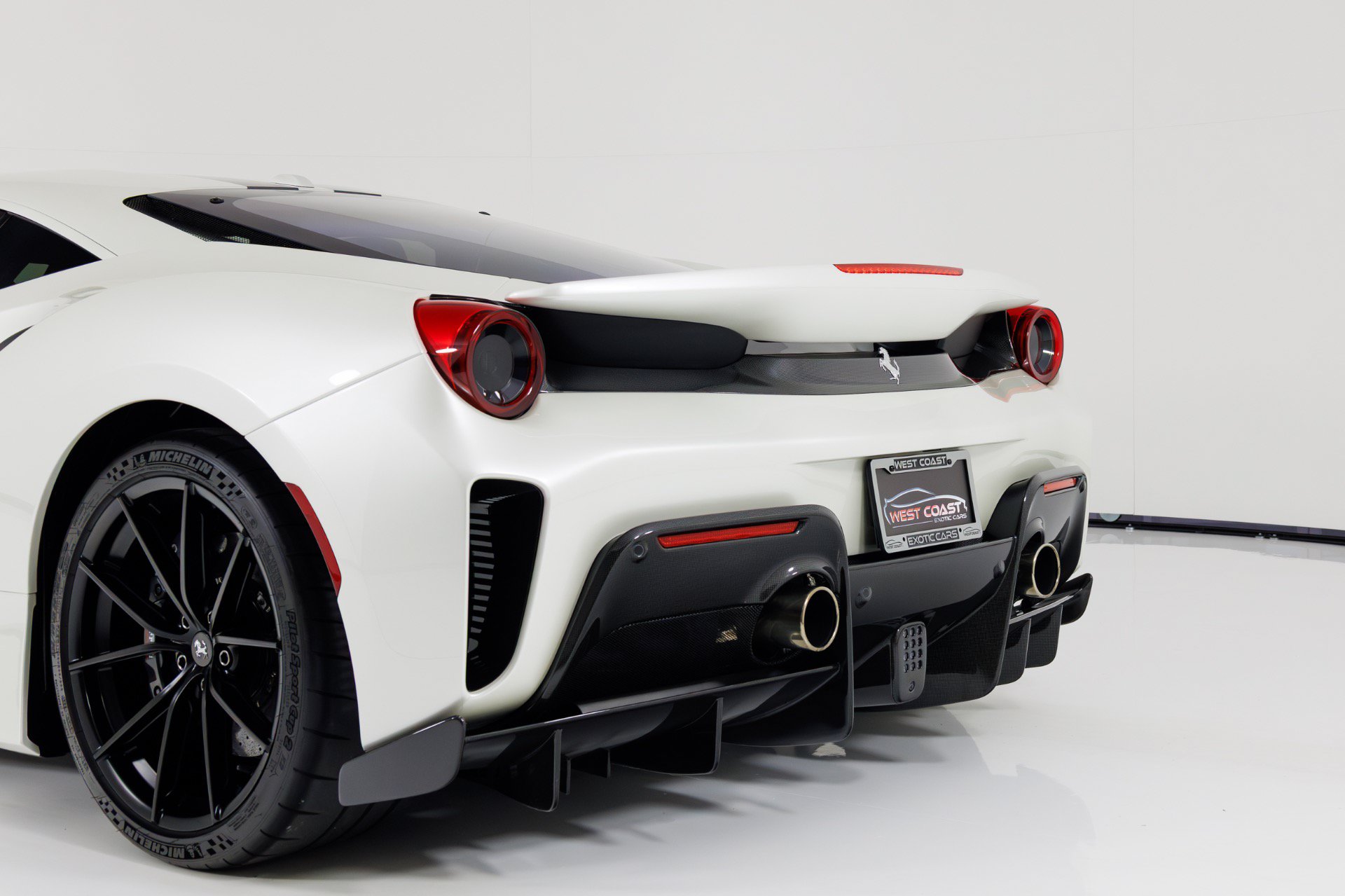 Used 2020 Ferrari 488 Pista Coupe RWD image 63