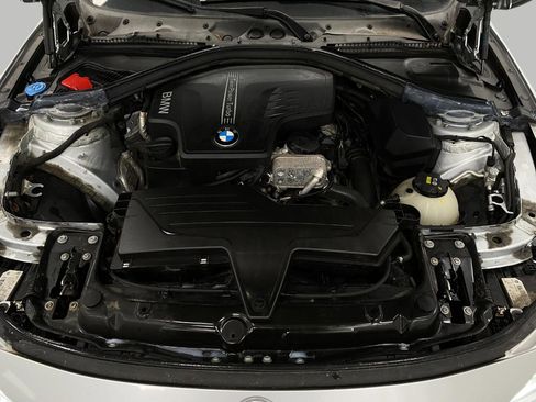 Used 2017 BMW 320i xDrive Sedan image 10