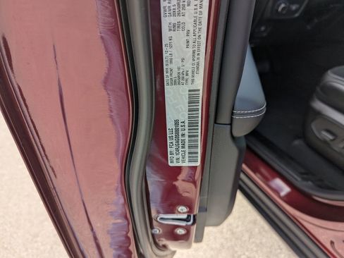 New 2025 Jeep Grand Cherokee Altitude RWD image 39