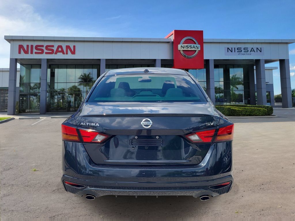 Used 2019 Nissan Altima 2.5 SV FWD image 3