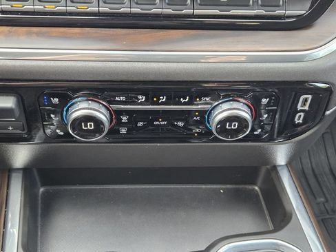 Used 2024 GMC Sierra 1500 SLT image 16