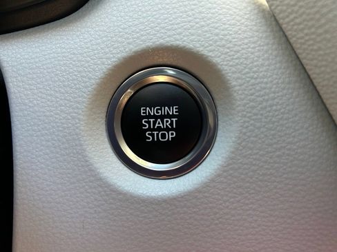 Used 2023 Toyota Corolla SE FWD image 28