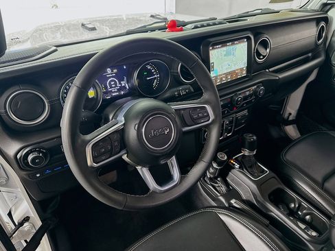 Used 2023 Jeep Wrangler Unlimited Sahara AWD/4WD image 21