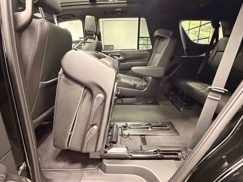 Used 2024 GMC Yukon SLT w/ SLT Premium Package AWD/4WD image 20