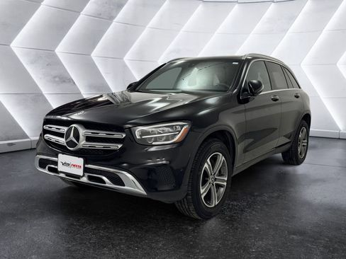 Used 2021 Mercedes-Benz GLC 300 image 3