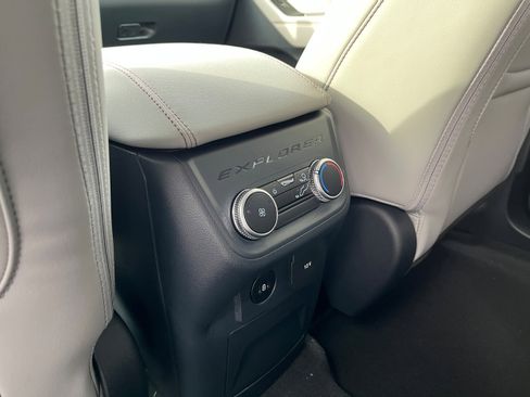 New 2026 Ford Explorer Active w/ Active Comfort Package image 34