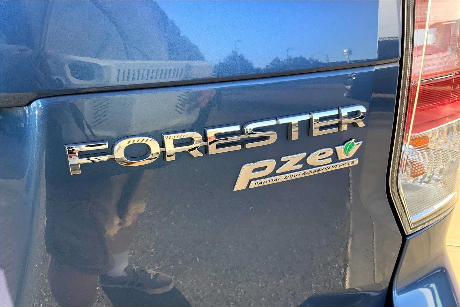 Used 2017 Subaru Forester 2.5i Premium AWD/4WD image 10