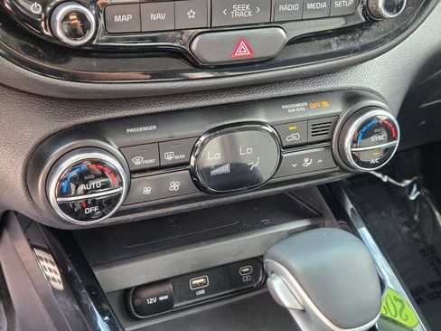 Used 2024 Kia Soul GT-Line FWD image 29