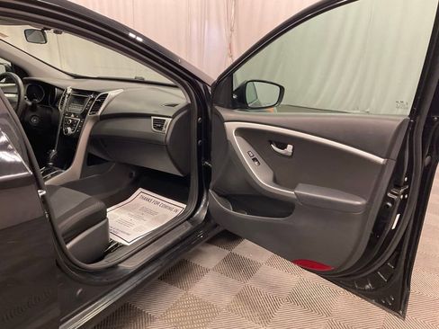 Used 2016 Hyundai Elantra GT FWD image 28