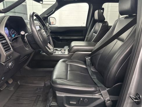 Used 2021 Ford Expedition XLT AWD/4WD image 18