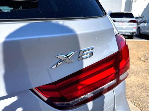 Used 2017 BMW X5 xDrive50i AWD/4WD image 24