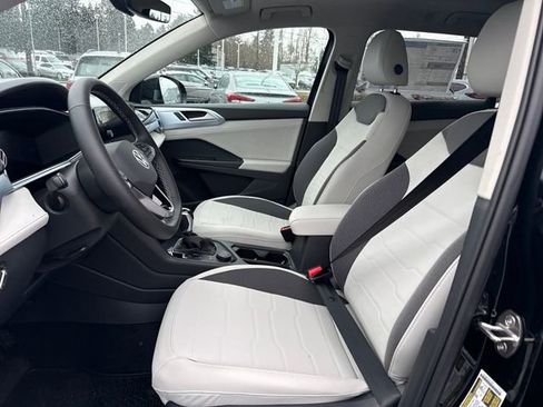 New 2026 Volkswagen Taos SE AWD/4WD image 16