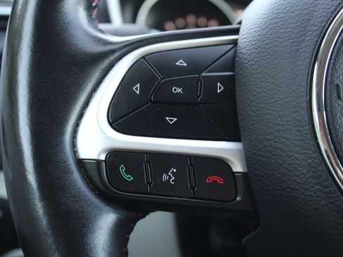Used 2018 Jeep Compass Limited w/ Navigation Group AWD/4WD image 26