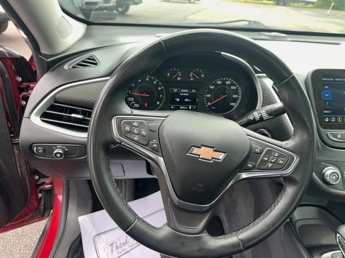 Used 2025 Chevrolet Malibu RS FWD image 13