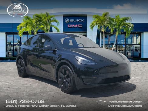 Used 2024 Tesla Model Y Long Range AWD/4WD image 1