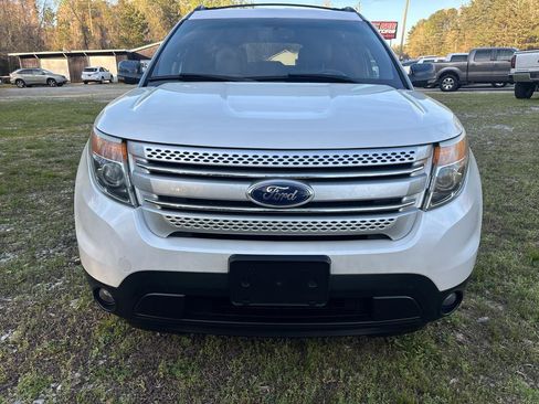 Used 2012 Ford Explorer XLT image 3