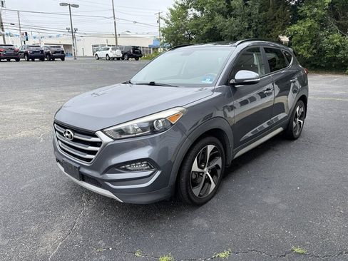 Used 2018 Hyundai Tucson Value w/ Cargo Package AWD/4WD image 3