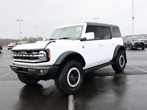 Used 2024 Ford Bronco Outer Banks w/ Sasquatch Package image 4