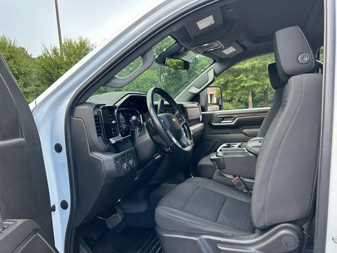 Used 2024 Chevrolet Silverado 3500 LT AWD/4WD image 40