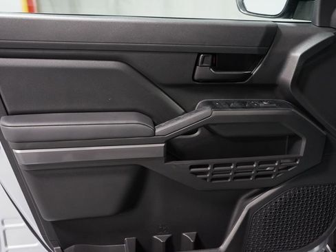 New 2025 Toyota Tacoma SR5 image 31