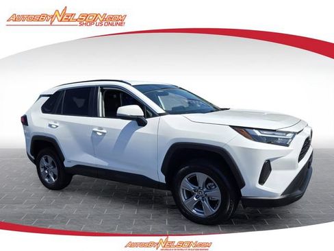 Used 2025 Toyota RAV4 XLE AWD/4WD image 1