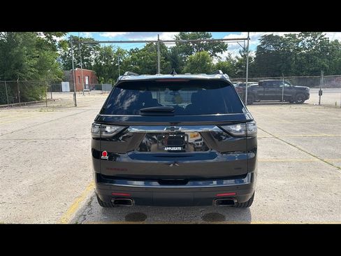 Used 2021 Chevrolet Traverse Premier w/ Redline Edition AWD/4WD image 29
